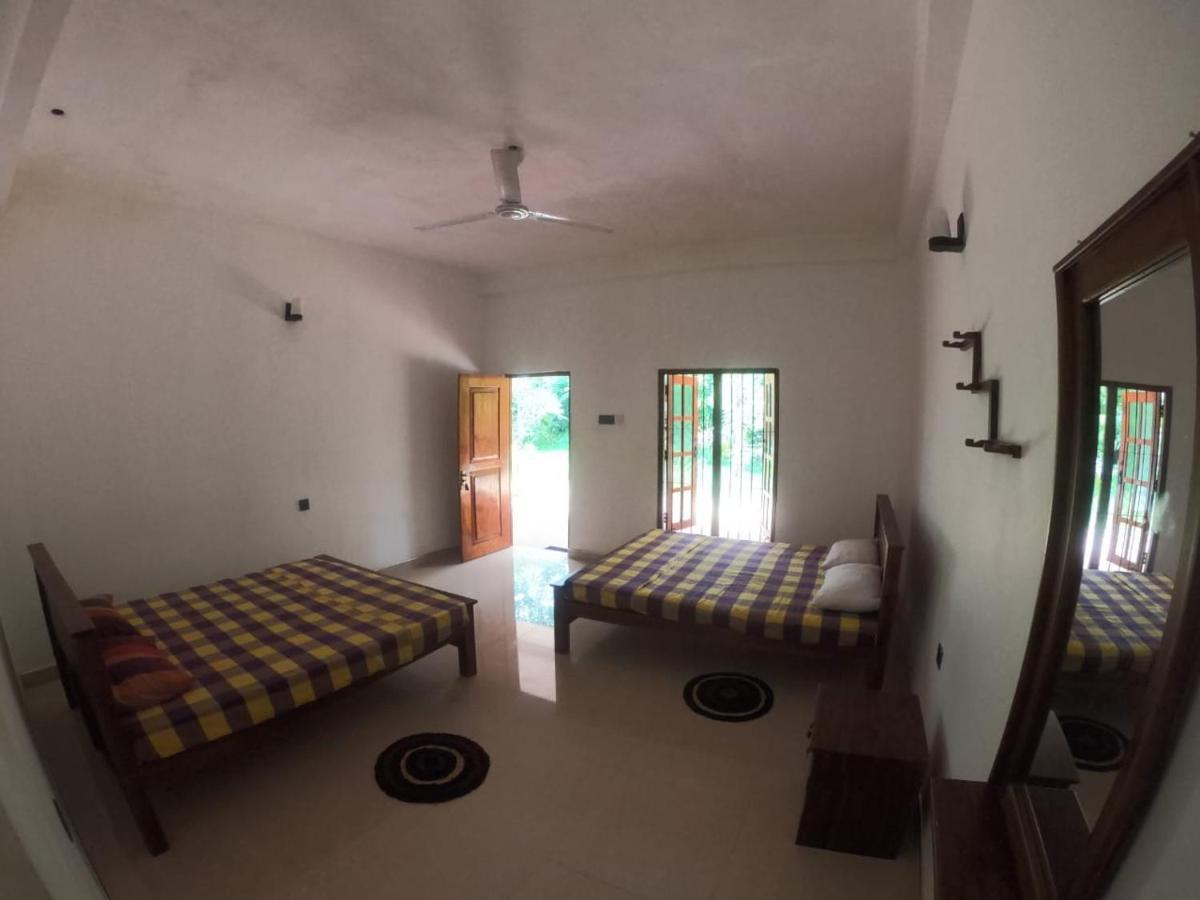 Punkalasa Tourist Lodge アヌラーダプラ エクステリア 写真